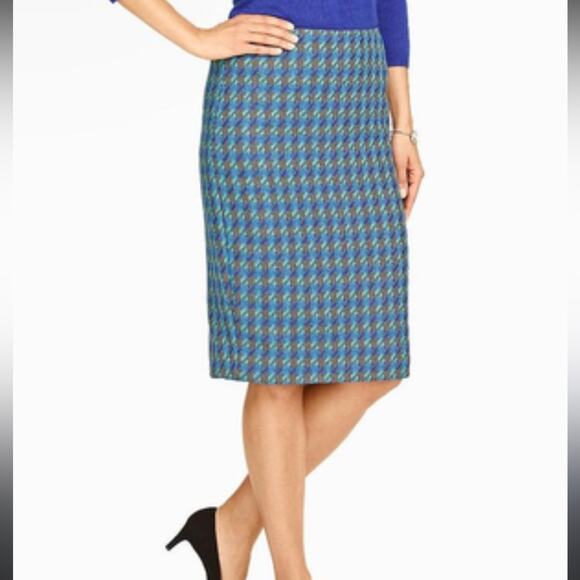Talbots Dresses & Skirts - Talbots size 10 Blue and Black womans Houndstooth Pencil Skirt